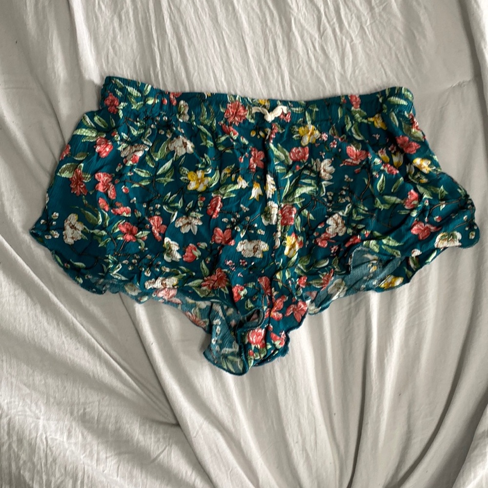 Floral  flowy shorts